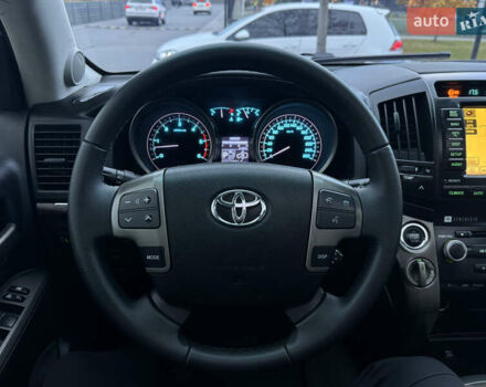 Серый Тойота Ленд Крузер, объемом двигателя 4.5 л и пробегом 275 тыс. км за 26900 $, фото 51 на Automoto.ua