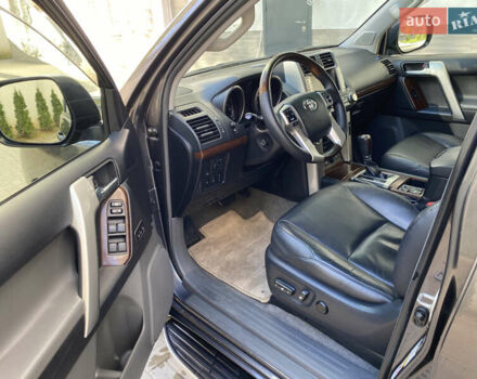 Сірий Тойота Ленд Крузер, об'ємом двигуна 2.98 л та пробігом 225 тис. км за 22700 $, фото 10 на Automoto.ua