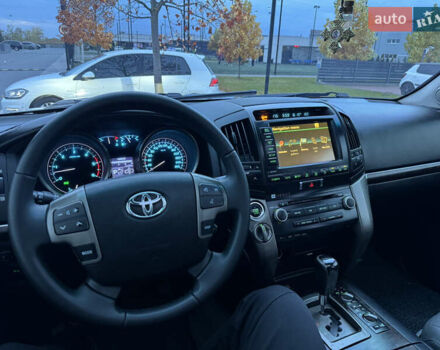 Серый Тойота Ленд Крузер, объемом двигателя 4.5 л и пробегом 275 тыс. км за 26900 $, фото 69 на Automoto.ua