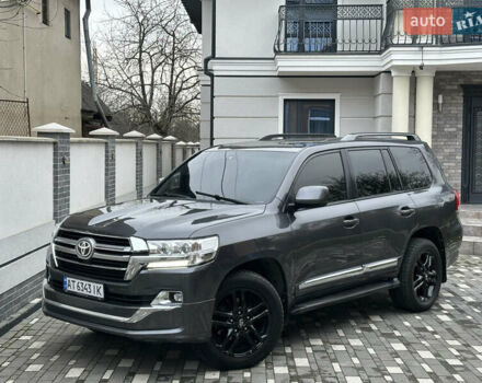 Серый Тойота Ленд Крузер, объемом двигателя 4.5 л и пробегом 285 тыс. км за 25900 $, фото 11 на Automoto.ua