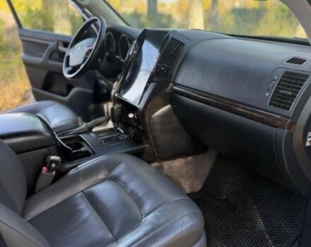 Серый Тойота Ленд Крузер, объемом двигателя 4.5 л и пробегом 195 тыс. км за 25000 $, фото 31 на Automoto.ua