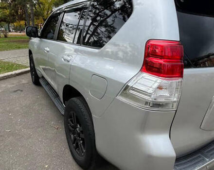 Серый Тойота Ленд Крузер, объемом двигателя 2.98 л и пробегом 203 тыс. км за 23000 $, фото 4 на Automoto.ua