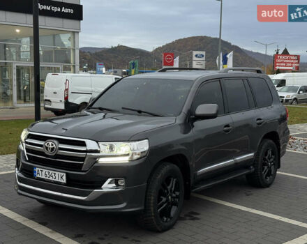 Серый Тойота Ленд Крузер, объемом двигателя 4.5 л и пробегом 275 тыс. км за 26900 $, фото 20 на Automoto.ua