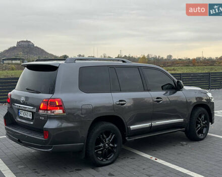 Серый Тойота Ленд Крузер, объемом двигателя 4.5 л и пробегом 275 тыс. км за 26900 $, фото 16 на Automoto.ua