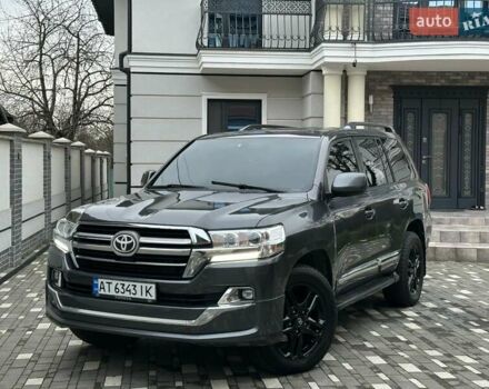 Серый Тойота Ленд Крузер, объемом двигателя 4.5 л и пробегом 285 тыс. км за 25900 $, фото 1 на Automoto.ua
