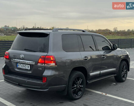 Серый Тойота Ленд Крузер, объемом двигателя 4.5 л и пробегом 275 тыс. км за 26900 $, фото 25 на Automoto.ua