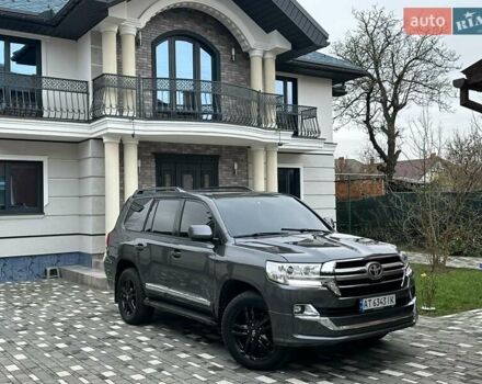 Серый Тойота Ленд Крузер, объемом двигателя 4.5 л и пробегом 285 тыс. км за 25900 $, фото 3 на Automoto.ua