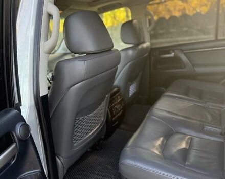 Серый Тойота Ленд Крузер, объемом двигателя 4.5 л и пробегом 195 тыс. км за 25000 $, фото 22 на Automoto.ua