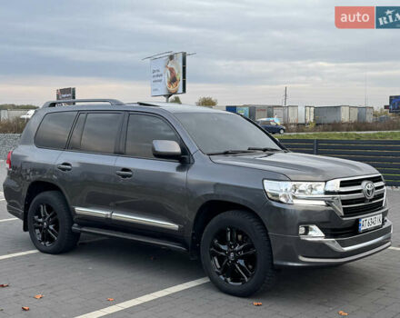 Серый Тойота Ленд Крузер, объемом двигателя 4.5 л и пробегом 275 тыс. км за 26900 $, фото 78 на Automoto.ua