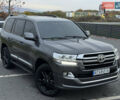 Серый Тойота Ленд Крузер, объемом двигателя 4.5 л и пробегом 275 тыс. км за 26900 $, фото 4 на Automoto.ua