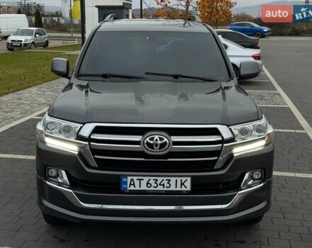 Сірий Тойота Ленд Крузер, об'ємом двигуна 4.5 л та пробігом 280 тис. км за 24900 $, фото 2 на Automoto.ua