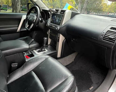 Серый Тойота Ленд Крузер, объемом двигателя 2.98 л и пробегом 203 тыс. км за 23000 $, фото 8 на Automoto.ua