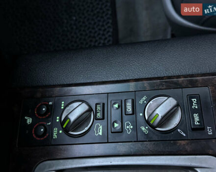 Серый Тойота Ленд Крузер, объемом двигателя 4.5 л и пробегом 275 тыс. км за 26900 $, фото 66 на Automoto.ua