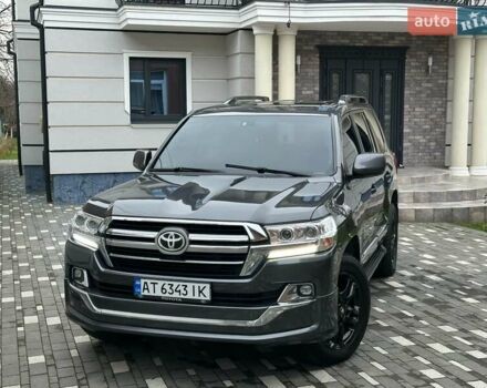 Серый Тойота Ленд Крузер, объемом двигателя 4.5 л и пробегом 285 тыс. км за 25900 $, фото 9 на Automoto.ua