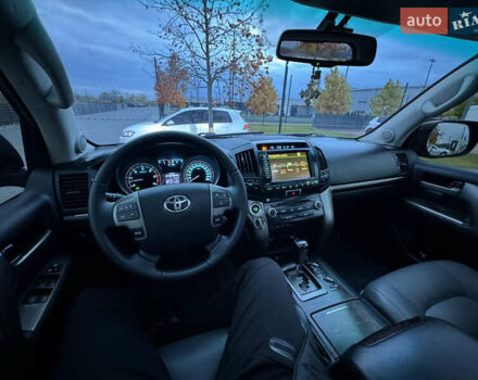 Серый Тойота Ленд Крузер, объемом двигателя 4.5 л и пробегом 275 тыс. км за 26900 $, фото 68 на Automoto.ua