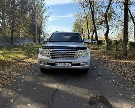 Серый Тойота Ленд Крузер, объемом двигателя 4.5 л и пробегом 195 тыс. км за 25000 $, фото 3 на Automoto.ua