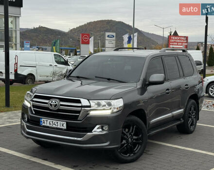 Серый Тойота Ленд Крузер, объемом двигателя 4.5 л и пробегом 275 тыс. км за 26900 $, фото 7 на Automoto.ua