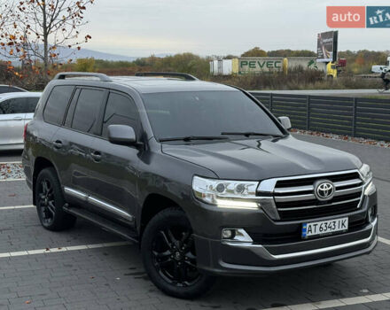 Серый Тойота Ленд Крузер, объемом двигателя 4.5 л и пробегом 275 тыс. км за 26900 $, фото 12 на Automoto.ua