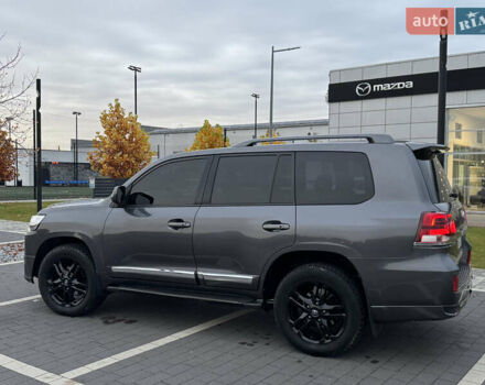 Серый Тойота Ленд Крузер, объемом двигателя 4.5 л и пробегом 275 тыс. км за 26900 $, фото 13 на Automoto.ua