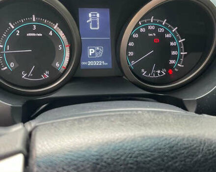 Серый Тойота Ленд Крузер, объемом двигателя 2.98 л и пробегом 203 тыс. км за 23000 $, фото 6 на Automoto.ua