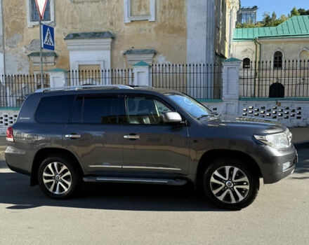 Серый Тойота Ленд Крузер, объемом двигателя 4.46 л и пробегом 267 тыс. км за 31500 $, фото 5 на Automoto.ua