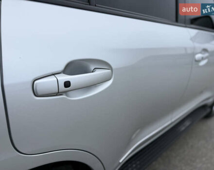 Серый Тойота Ленд Крузер, объемом двигателя 4.5 л и пробегом 280 тыс. км за 32500 $, фото 76 на Automoto.ua