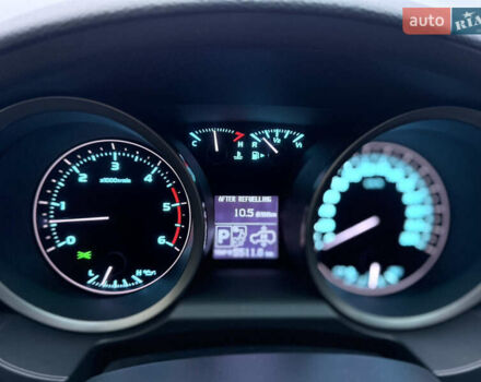 Серый Тойота Ленд Крузер, объемом двигателя 4.5 л и пробегом 280 тыс. км за 32500 $, фото 28 на Automoto.ua