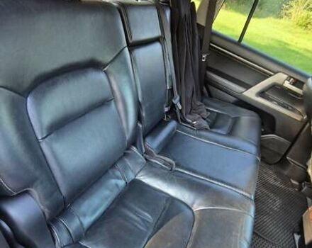 Серый Тойота Ленд Крузер, объемом двигателя 4.7 л и пробегом 256 тыс. км за 26000 $, фото 11 на Automoto.ua