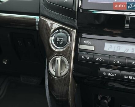 Серый Тойота Ленд Крузер, объемом двигателя 4.5 л и пробегом 139 тыс. км за 39000 $, фото 30 на Automoto.ua