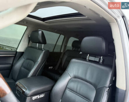 Серый Тойота Ленд Крузер, объемом двигателя 4.5 л и пробегом 280 тыс. км за 32500 $, фото 48 на Automoto.ua