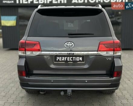 Серый Тойота Ленд Крузер, объемом двигателя 4.5 л и пробегом 139 тыс. км за 39000 $, фото 13 на Automoto.ua