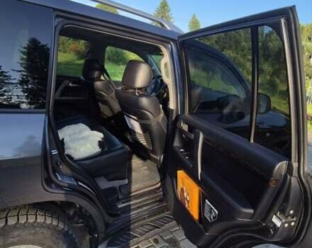 Серый Тойота Ленд Крузер, объемом двигателя 4.7 л и пробегом 256 тыс. км за 26000 $, фото 10 на Automoto.ua