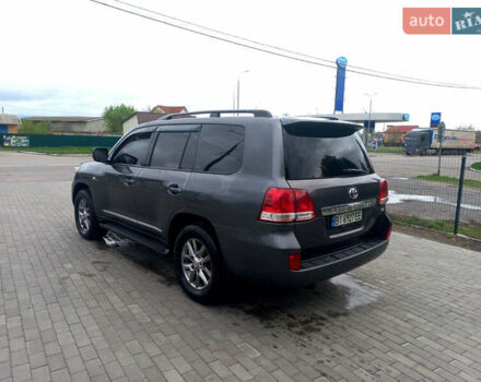 Серый Тойота Ленд Крузер, объемом двигателя 4.5 л и пробегом 282 тыс. км за 28500 $, фото 6 на Automoto.ua