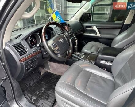 Сірий Тойота Ленд Крузер, об'ємом двигуна 4.5 л та пробігом 225 тис. км за 28000 $, фото 12 на Automoto.ua