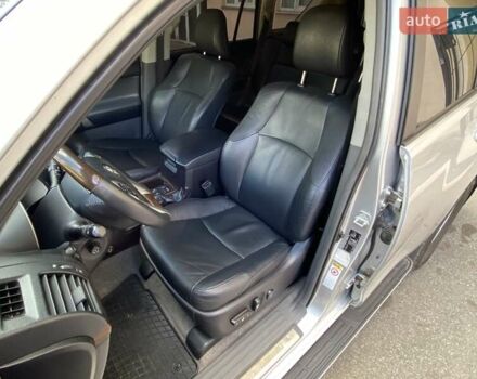 Сірий Тойота Ленд Крузер, об'ємом двигуна 4 л та пробігом 271 тис. км за 22800 $, фото 28 на Automoto.ua