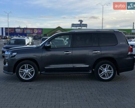 Серый Тойота Ленд Крузер, объемом двигателя 4.5 л и пробегом 139 тыс. км за 39000 $, фото 7 на Automoto.ua