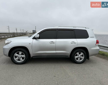 Серый Тойота Ленд Крузер, объемом двигателя 4.5 л и пробегом 280 тыс. км за 32500 $, фото 3 на Automoto.ua