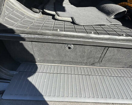 Серый Тойота Ленд Крузер, объемом двигателя 4.46 л и пробегом 267 тыс. км за 31500 $, фото 15 на Automoto.ua