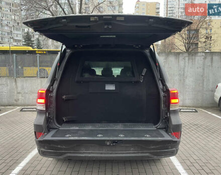 Серый Тойота Ленд Крузер, объемом двигателя 4.46 л и пробегом 105 тыс. км за 58000 $, фото 13 на Automoto.ua