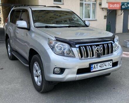 Сірий Тойота Ленд Крузер, об'ємом двигуна 4 л та пробігом 271 тис. км за 22800 $, фото 2 на Automoto.ua