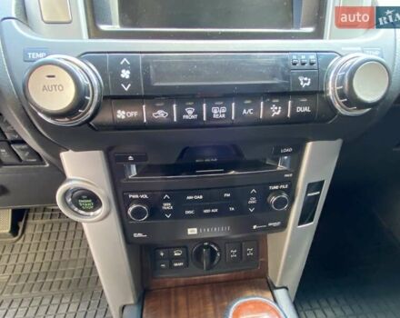 Сірий Тойота Ленд Крузер, об'ємом двигуна 4 л та пробігом 271 тис. км за 22800 $, фото 32 на Automoto.ua