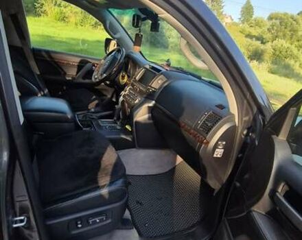 Серый Тойота Ленд Крузер, объемом двигателя 4.7 л и пробегом 256 тыс. км за 26000 $, фото 9 на Automoto.ua