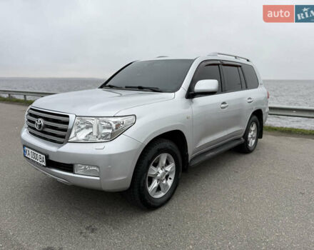 Серый Тойота Ленд Крузер, объемом двигателя 4.5 л и пробегом 280 тыс. км за 32500 $, фото 2 на Automoto.ua