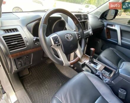 Сірий Тойота Ленд Крузер, об'ємом двигуна 4 л та пробігом 271 тис. км за 22800 $, фото 27 на Automoto.ua