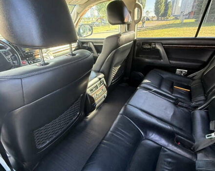 Серый Тойота Ленд Крузер, объемом двигателя 4.46 л и пробегом 267 тыс. км за 31500 $, фото 13 на Automoto.ua