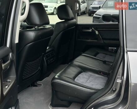 Серый Тойота Ленд Крузер, объемом двигателя 4.5 л и пробегом 139 тыс. км за 39000 $, фото 22 на Automoto.ua