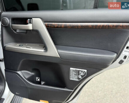 Серый Тойота Ленд Крузер, объемом двигателя 4.5 л и пробегом 280 тыс. км за 32500 $, фото 59 на Automoto.ua