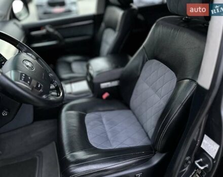 Серый Тойота Ленд Крузер, объемом двигателя 4.5 л и пробегом 139 тыс. км за 39000 $, фото 43 на Automoto.ua