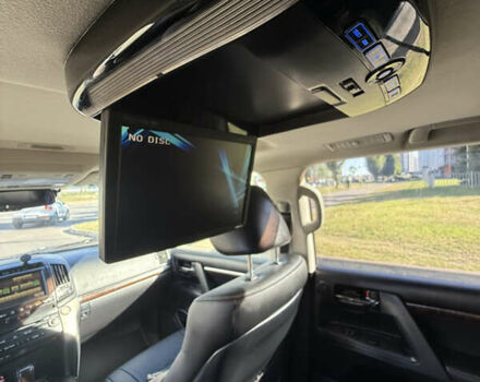 Серый Тойота Ленд Крузер, объемом двигателя 4.46 л и пробегом 267 тыс. км за 31500 $, фото 18 на Automoto.ua