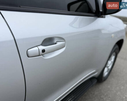 Серый Тойота Ленд Крузер, объемом двигателя 4.5 л и пробегом 280 тыс. км за 32500 $, фото 75 на Automoto.ua